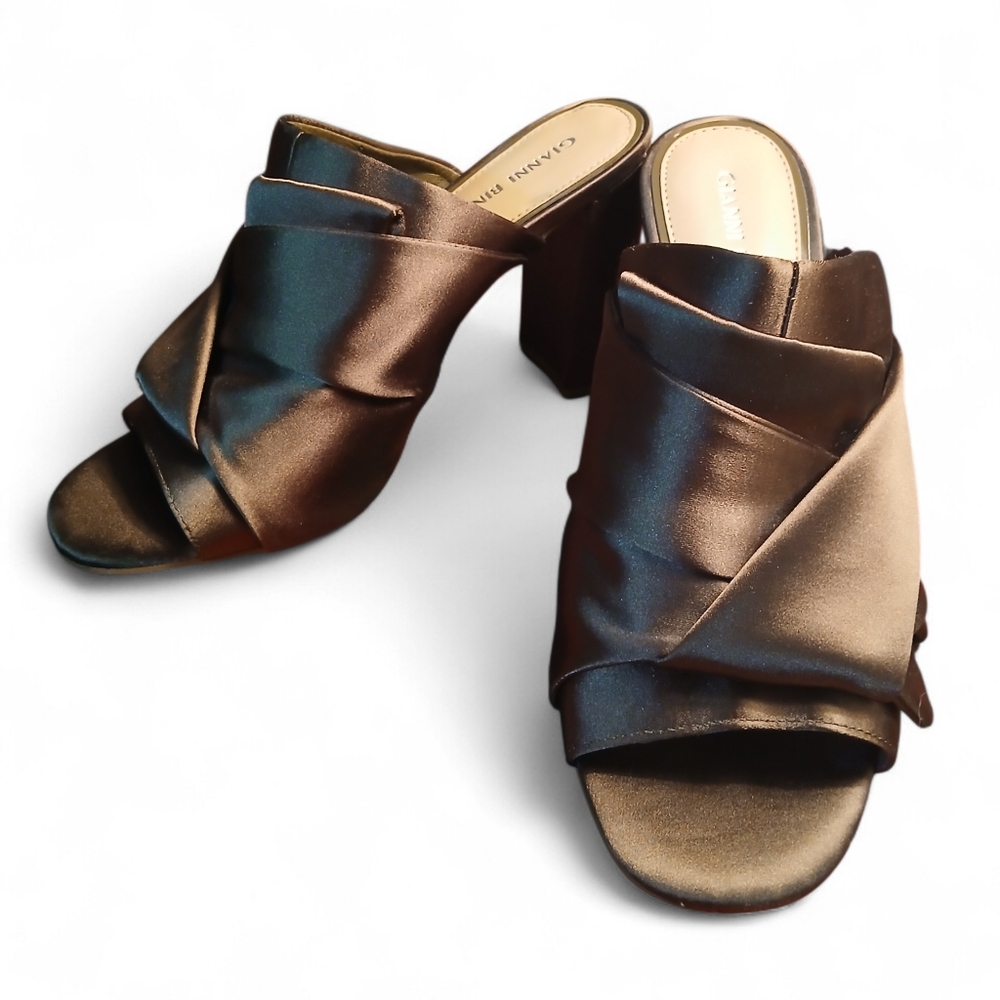 Gianni Bini Women's Size 8 Mules in Brown Bronz - Picture 1 of 8